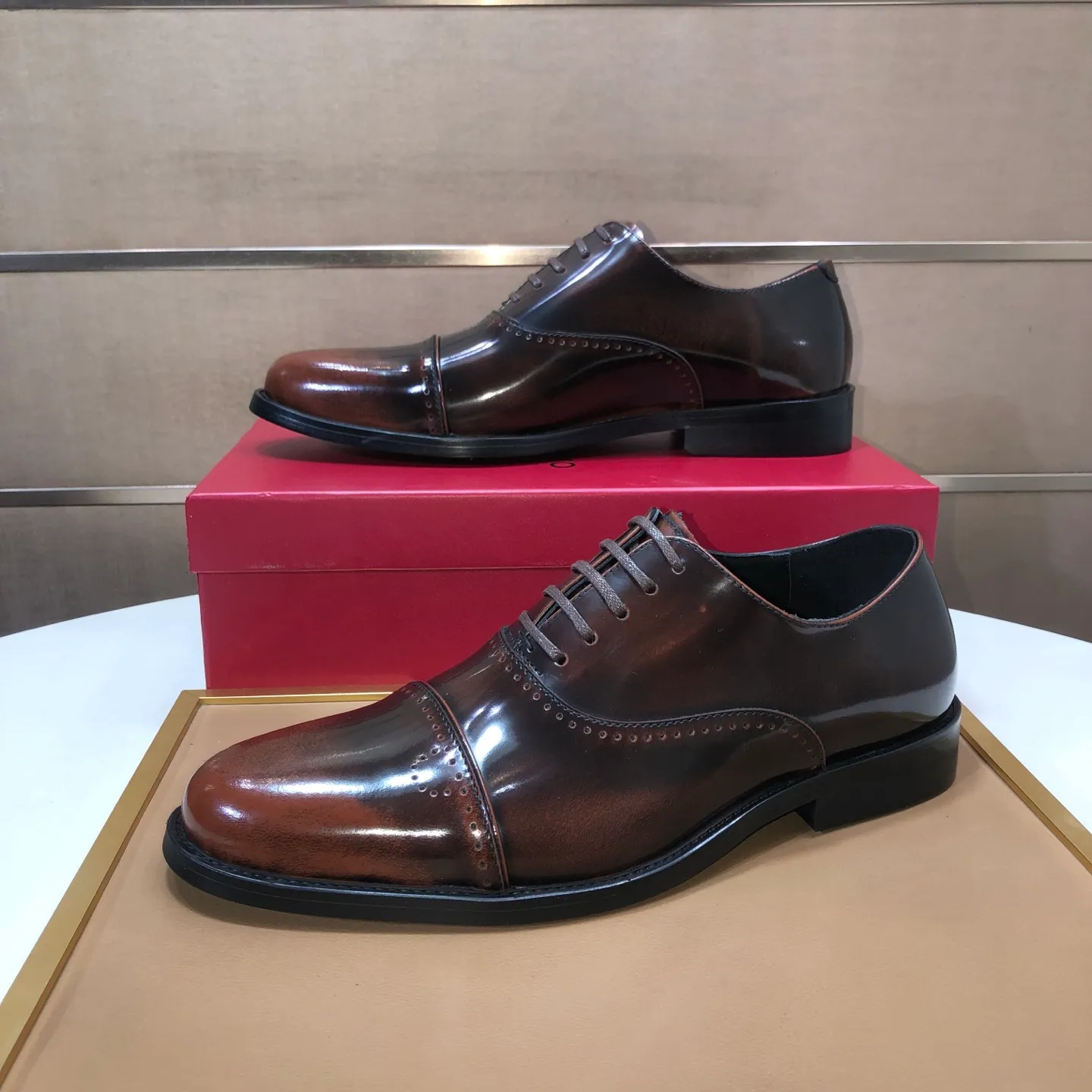 Men's shoes 💰540💰 [Ferragamo/Ferragamo] The latest model from the counter. Original imported high-quality cowhide with open sides + imported 🐂 cowhide lining + original luxury metal buckle + original combination outsole. Comparison is stress-free 38–45 (45 is custom-made and cannot be returned or exchanged)
